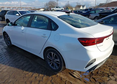 2024 Kia Forte Lxs z USA, uszkodzony, nr VIN 3KPF24AD2RE731885